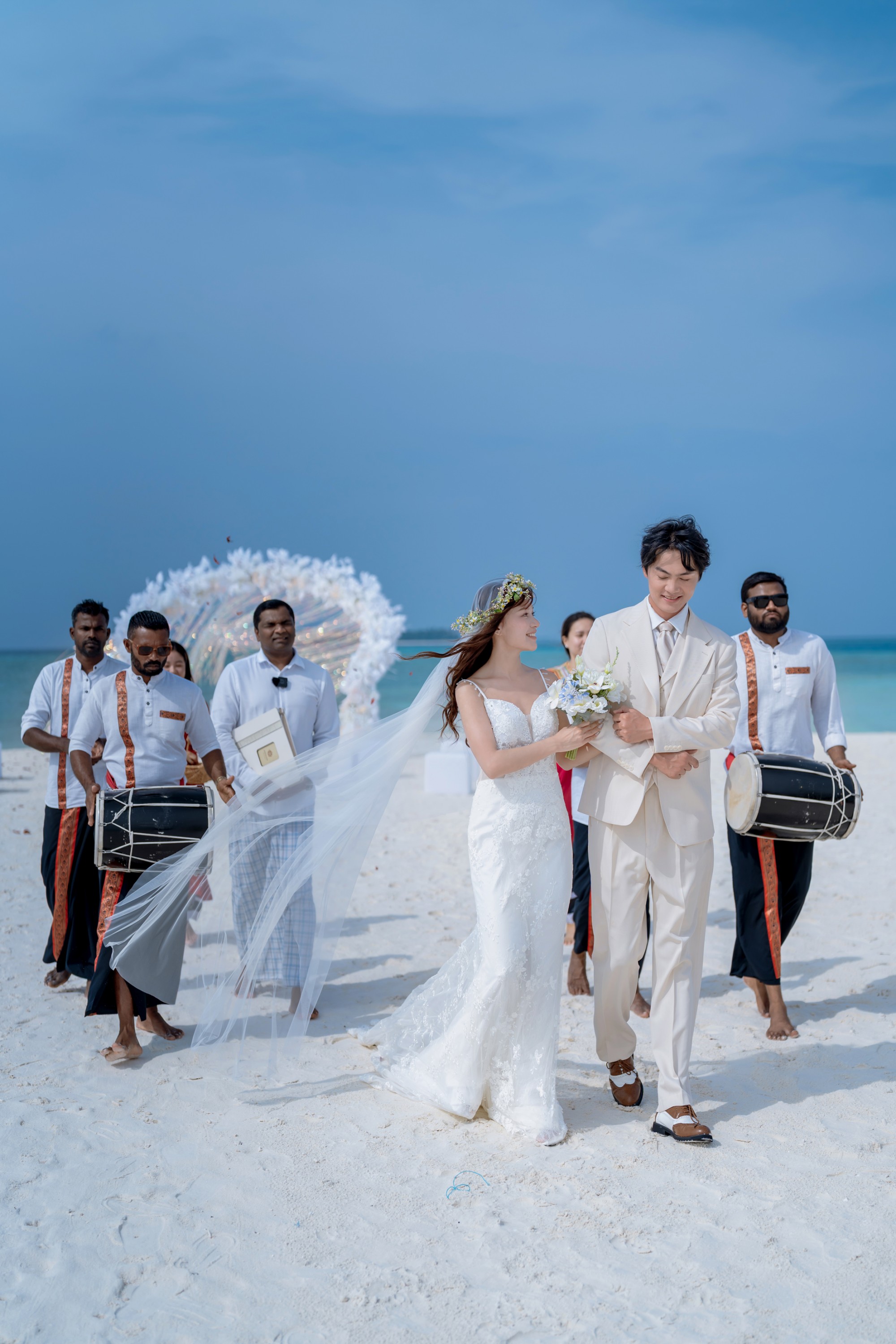 Velavaru_Maldives Beach Wedding_White Setup_Entourage-2.jpg